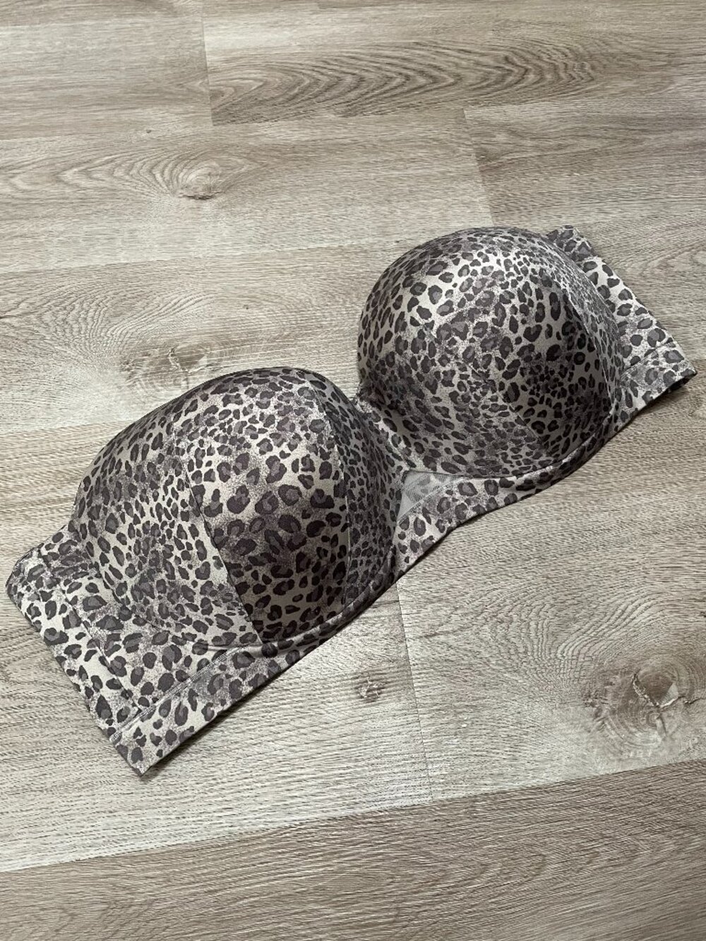 Strapless Bra 50DDD